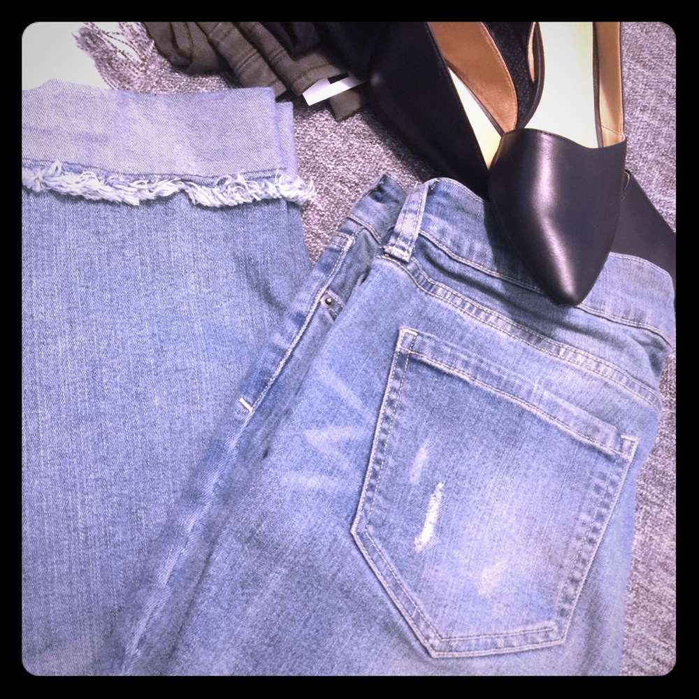 Bass women’s crop jeans. Size 10. Never worn